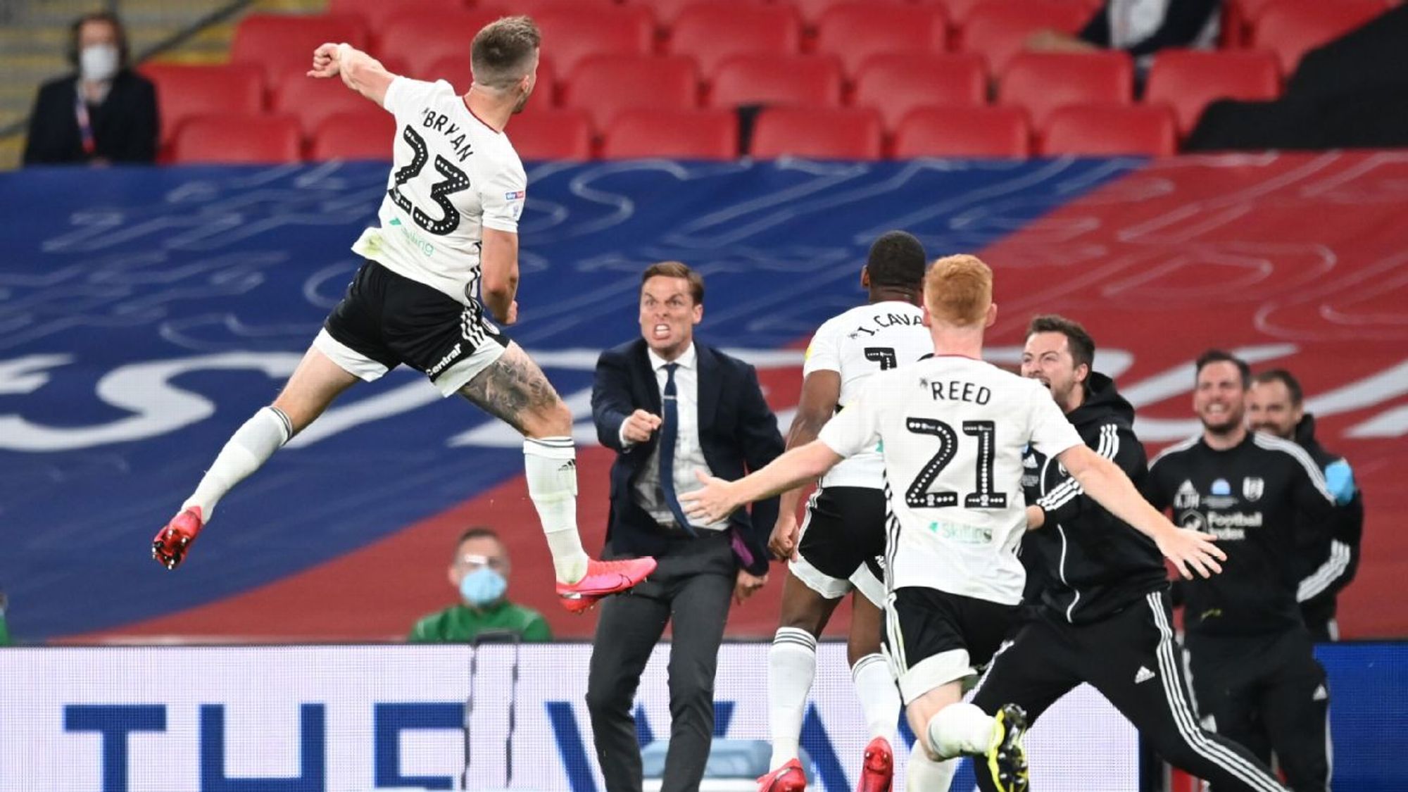 队协作攻破 队协作攻破